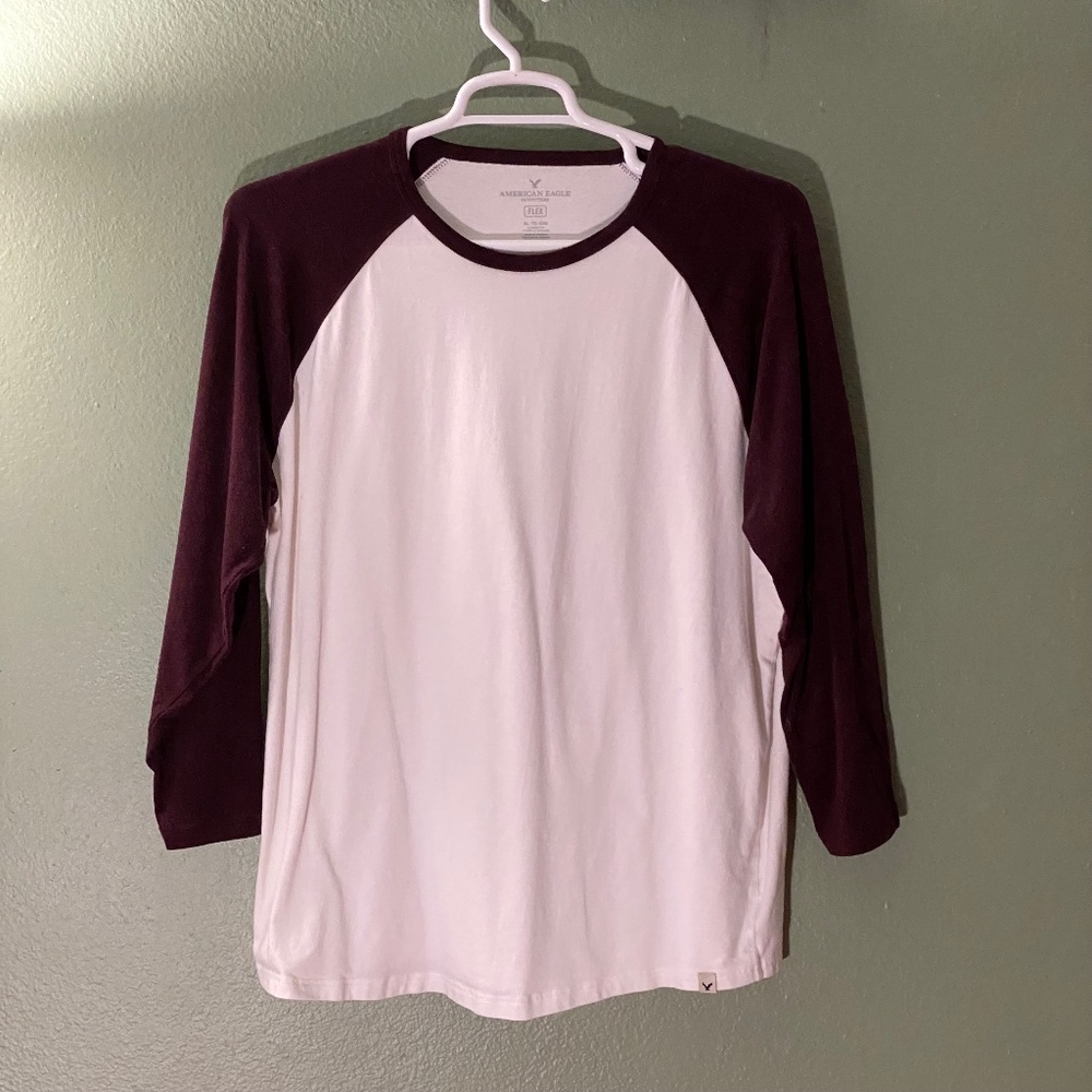 American Eagle Outfitters Raglan 3/4 Sleeve Shirt